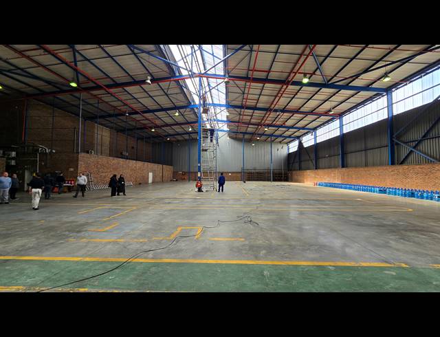 6,932M² WAREHOUSE TO LET IN SPARTAN